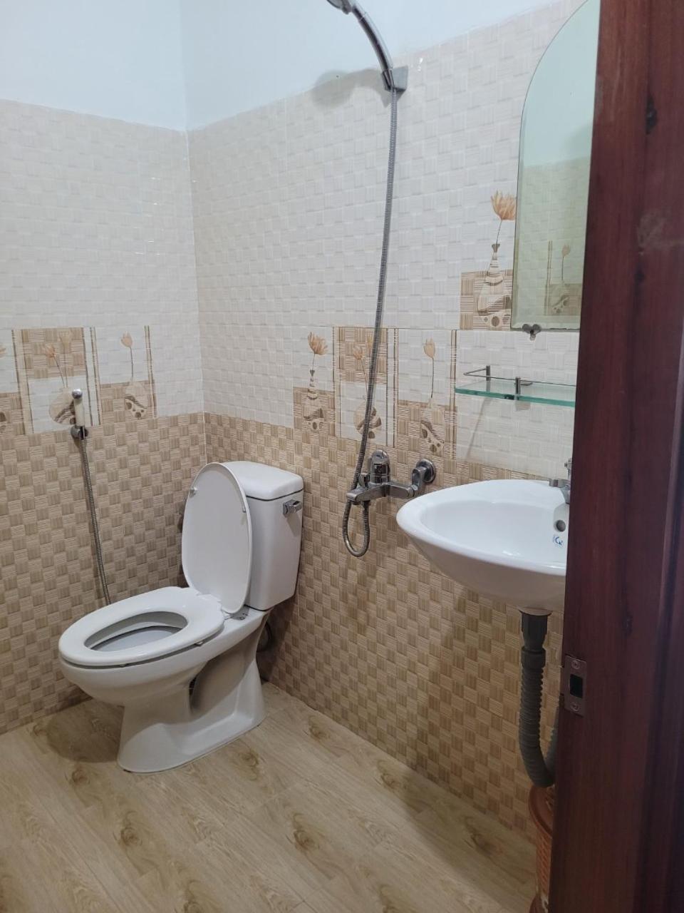 Hostel Ngoc Lien Туихоа Экстерьер фото